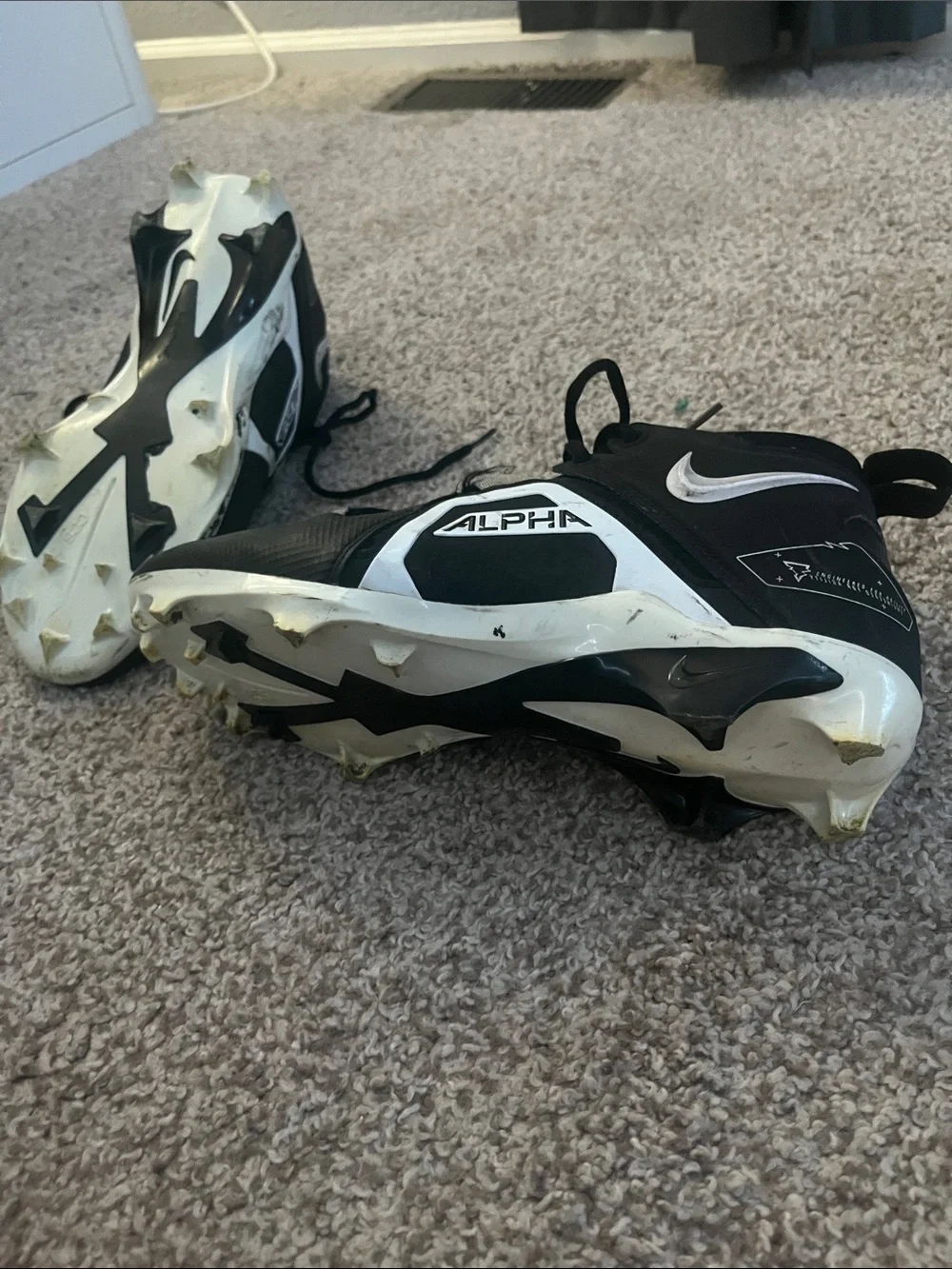 Nike Alpha Black/White Cleats size 10